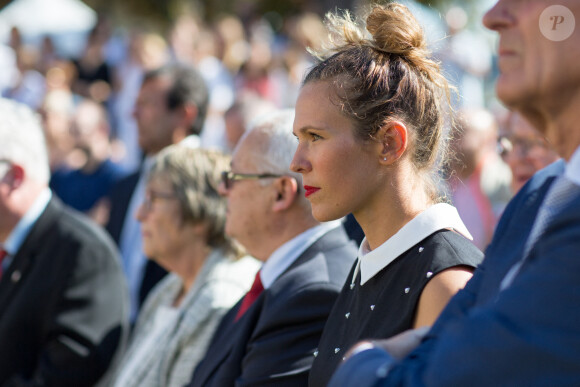 Exclusif - Lorie (Laure Pester) - La Première Dame et Laure Pester lors de l'inauguration de la Maison des parents de l'hôpital d'Enfants Margency à Margency. Le 17 septembre 2019. © Moreau-Perusseau / Bestimage