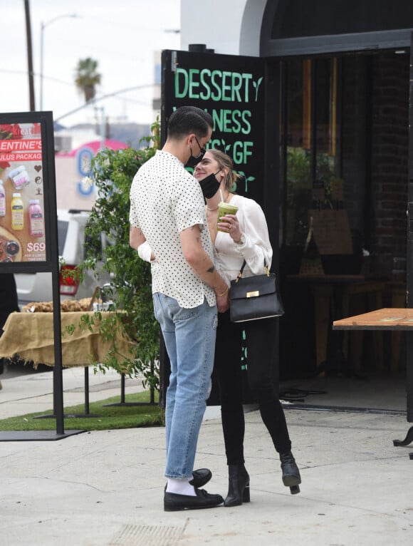 Exclusif - Ashley Benson et son compagnon G-Eazy se font une virée shopping à Los Angeles, Californie, Etats-Unis, le 2 février 2021.
