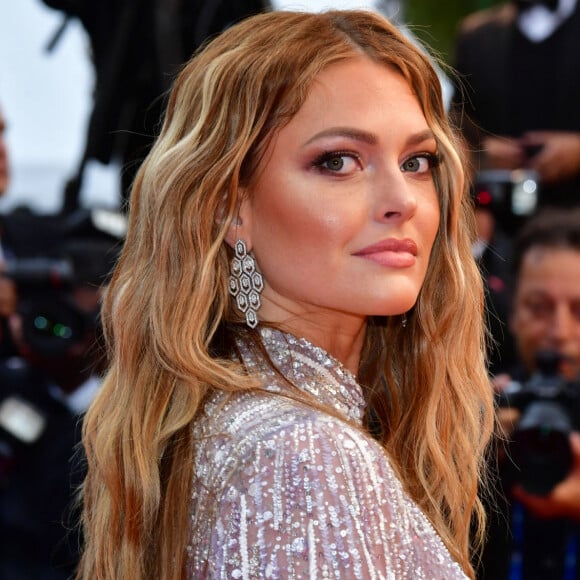 Caroline Receveur à la première de "Les Plus Belles Années d'une Vie" lors du 72ème Festival International du Film de Cannes, le 18 mai 2019. © Rachid Bellak/Bestimage