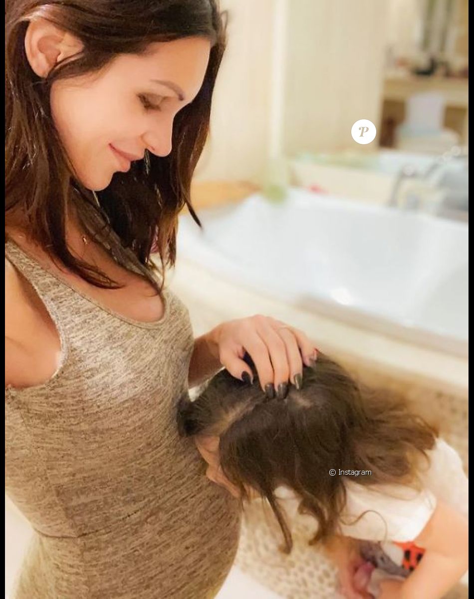 Julia Paredes enceinte de son deuxième enfant