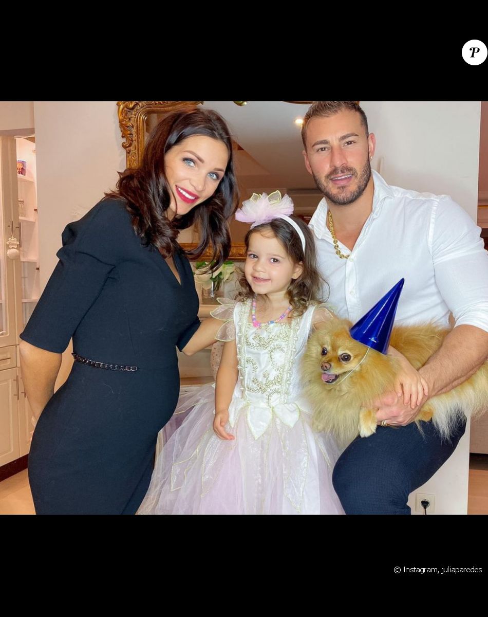 Julia Paredes enceinte de Maxime Parisi