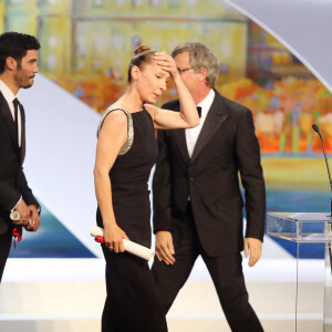 Tahar Rahim, Emmanuelle Bercot - Cérémonie de clôture du 68e Festival International du film de Cannes, le 24 mai 2015.