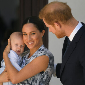 Le prince Harry, duc de Sussex, et Meghan Markle, duchesse de Sussex, avec leur fils Archie à Cape Town, Afrique du Sud.