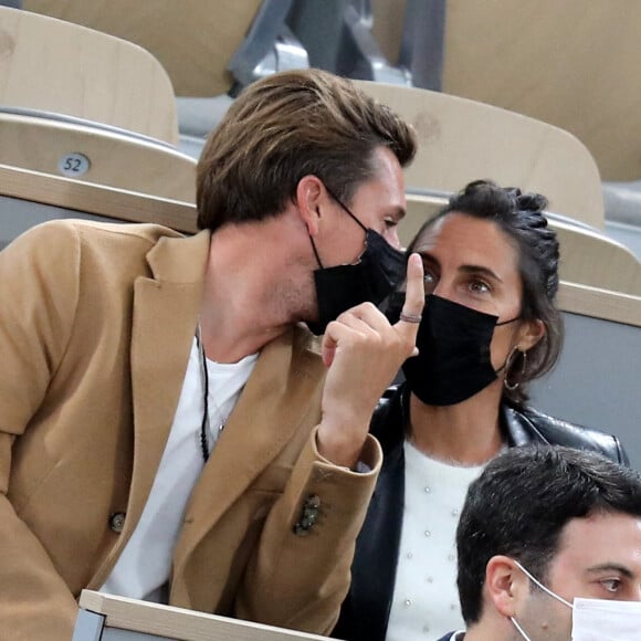 Alessandra Sublet et son compagnon Jordan Deguen en tribune lors de la finale homme des internationaux de France de Roland Garros à Paris le 11 octobre 2020. © Dominique Jacovides / Bestimage