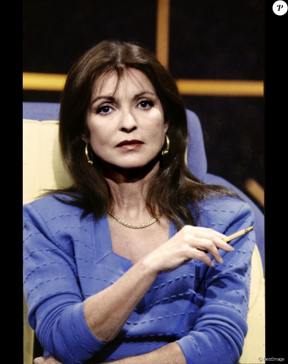 Marie-France Pisier sur le plateau de l'émission TV " Ciel, mon Mardi !". Le 3 juin 1992