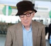 Exclusif - Woody Allen, sa femme Soon-Yi Previn et leur fille Bechet Allen arrivent à l'aéroport international de Barcelone-El Prat, à Barcelone. Le 18 juin 2019.