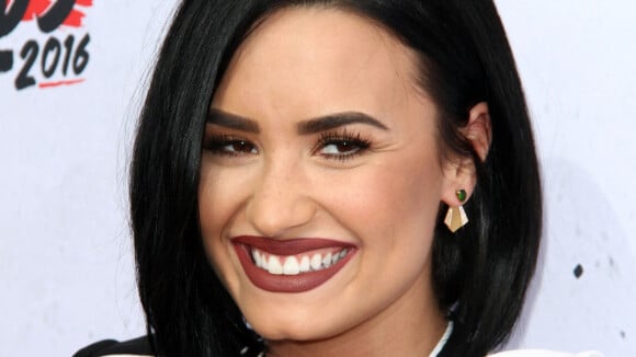 Overdose de Demi Lovato : trois crises d'épilepsies et une crise cardiaque... révélations 2 ans après