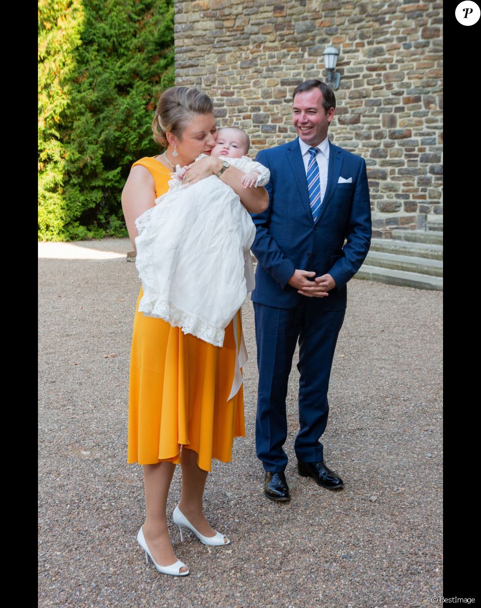 Prince Guillaume de Luxembourg, La comtesse Stéphanie de Lannoy, grande-duchesse héritière de Luxembourg, Prince Charles de Luxembourg - Baptême de S.A.R. le Prince Charles de Luxembourg, à l' Abbaye Saint-Maurice de Clervaux. Luxembourg, Clervaux, le 19 septembre 2020