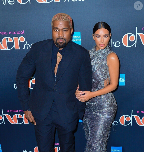 Kim Kardashian et son mari Kanye West arrivent à la première du spectacle de Cher au théâtre Neil Simon à New York, le 3 décembre 2018.