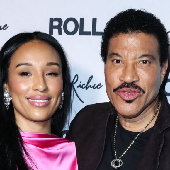 Lisa Parigi et son compagnon Lionel Richie à la soirée Rolla's x S. Richie Collection au Harriet's Rooftop dans le quartier de West Hollywood à Los Angeles, le 20 février 2020