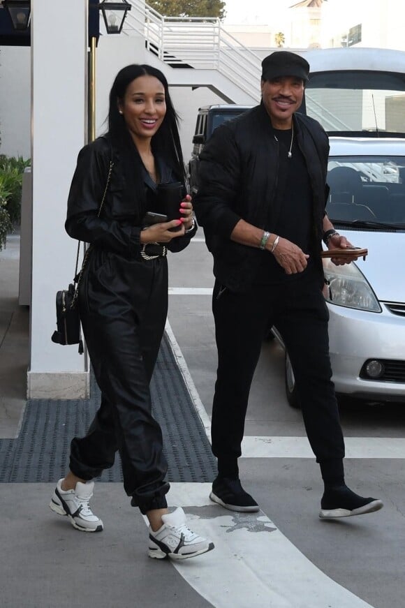 Exclusif - Lionel Richie et sa compagne Lisa Parigi se rendent chez le dermatologue à Los Angeles, le 4 janvier 2020.