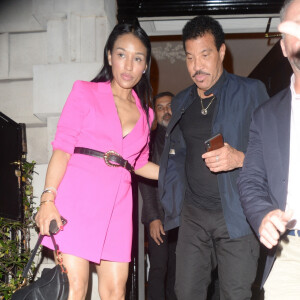 Lionel Richie et sa compagne Lisa Parigi - People à la sortie du club Annabel à Londres. Le 13 septembre 2019