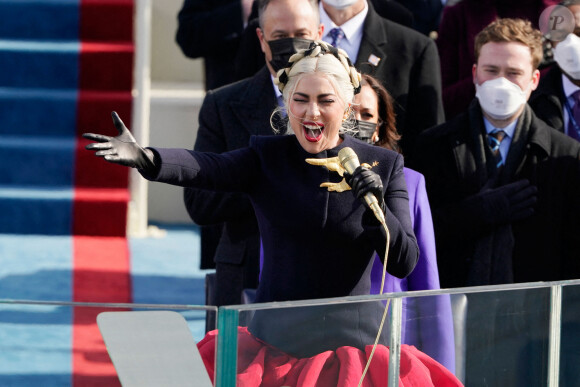Lady Gaga à la cérémonie d'investiture du 46e président des Etats-Unis Joe Biden et de la vice-présidente Kamala Harris au Capitole à Washington. Le 20 janvier 2021.
