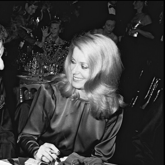 Archives - Serge Gainsbourg et Catherine Deneuve - Soirée Cartier chez Régine 