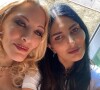 Sylvie Ortega et Loana en tournage à Cannes, le 21 février 2021.