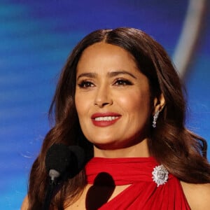 Salma Hayek lors de la 78ème cérémonie des Golden Globes au Rockefeller Center à New York le 28 février 2021.