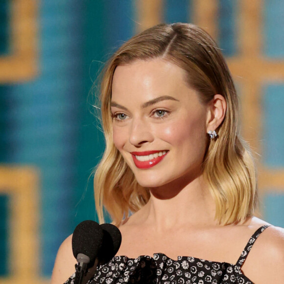 Margot Robbie assiste à la 78ème cérémonie des Golden Globes au Rockefeller Center à New York