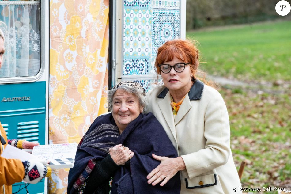 Exclusif - Marthe Villalonga et Muriel Robin - Sketch La maison de retraite - Backstage de l'enregistrement de l'émission "I love you coiffure" de M.Robin. Le 28 janvier 2020 © Cyril Moreau / Bestimage