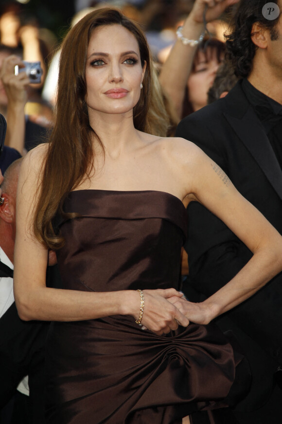 Angelina Jolie lors du 64e Festival de Cannes, montée du film "The Tree of life" © Guillaume Gaffiot/Bestimage