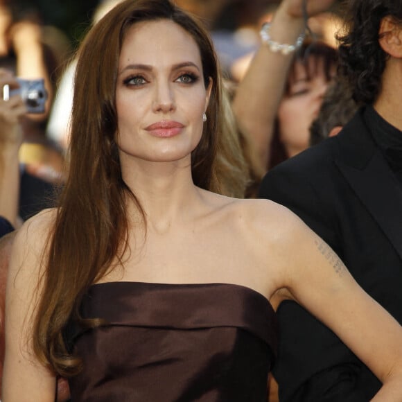 Angelina Jolie lors du 64e Festival de Cannes, montée du film "The Tree of life" © Guillaume Gaffiot/Bestimage