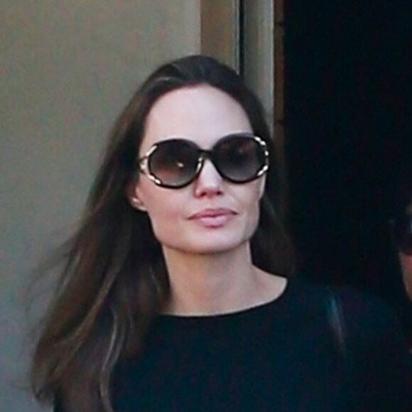 Exclusif - L'actrice Angelina Jolie emmène ses enfants Shiloh et Pax pour le déjeuner dans un bar à sushi à Los Angeles le 22 septembre 2018.