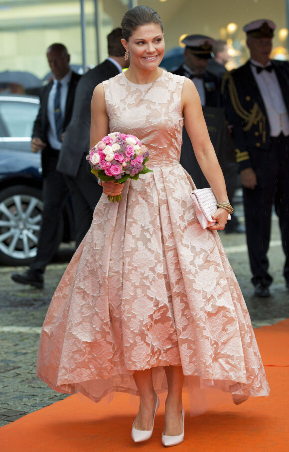 La princesse Victoria de Suède (en robe H&M) - La famille royale suédoise assiste au "Polar Music Prize 2014" à Stockholm, le 26 août 2014.