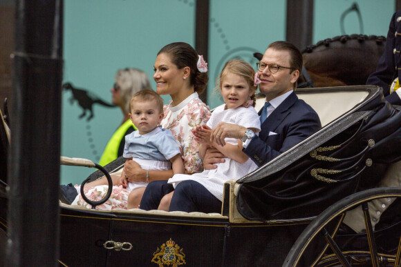 La princesse Victoria de Suède lors d'un cortège à l'occasion de son 40ème anniversaire en assistant à une messe en compagnie de son mari, le prince Daniel et de leurs enfants, la princesse Estelle et le prince Oscar au palais Royal de Stockholm en Suède, le 14 juillet 2017.