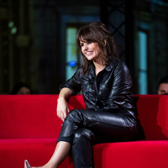 Exclusif - Faustine Bollaert - Enregistrement de l'émission "Surprise Sur Prise" à l'Atelier des Lumières à Paris. Le 15 février 2021. © Tiziano Da Silva / Bestimage