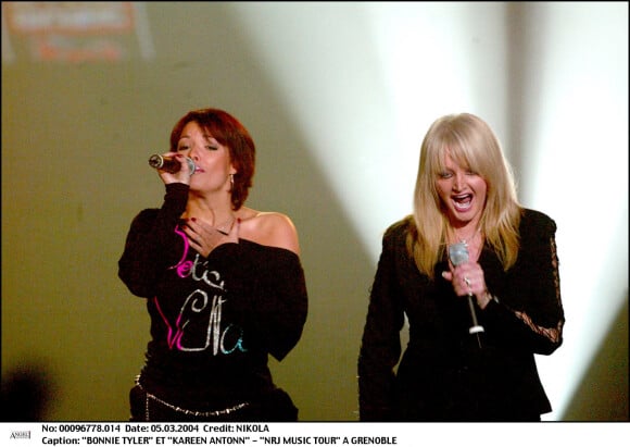 Bonnie Tyler et Kareen Antonn - NRJ Music Tour à Grenoble.