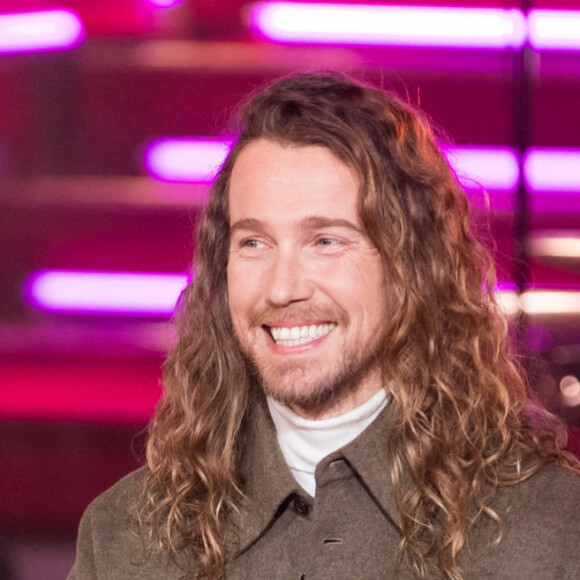 Exclusif - Julien Doré - "Secours Pop La Grande Soirée" au Cirque d'Hiver à Paris, diffusée en direct le 6 février sur France 2 © Tiziano Da Silva - Cyril Moreau / Bestimage 