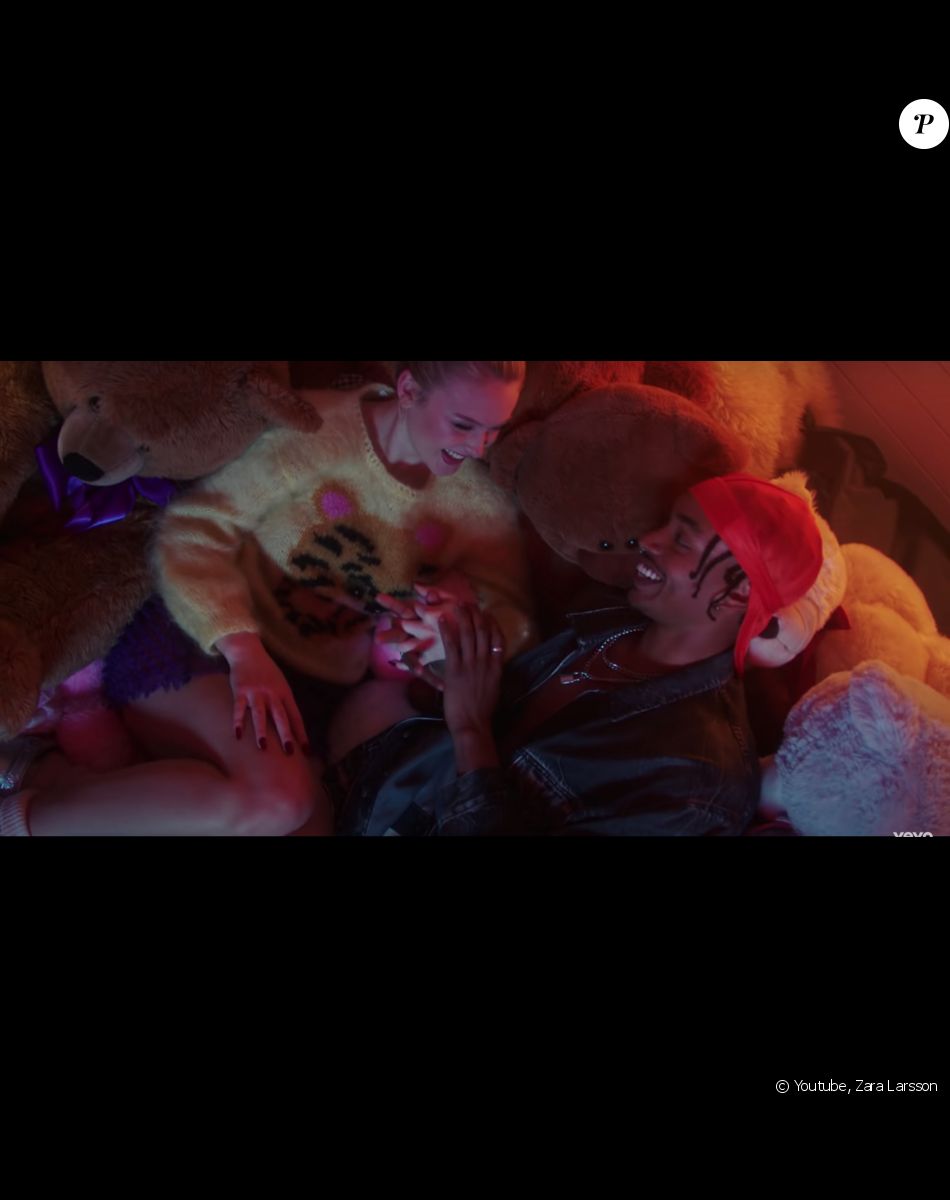 Zara Larsson et Lamin Alexander Holmen dans le clip "Talk about love".