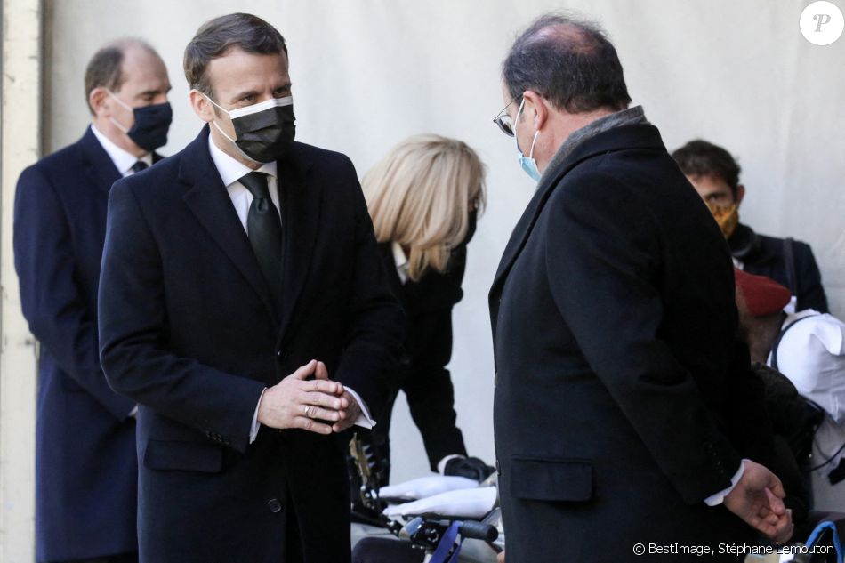 Le président de la république, Emmanuel Macron, François Hollande, Brigitte Macron et le Premier Ministre Jean Castex assistent à la cérémonie d'hommage aux victimes du terrorisme, devant la statue La Parole portée aux Invalides, Paris. Le 11 mars 2021. © Stéphane Lemouton / Bestimage