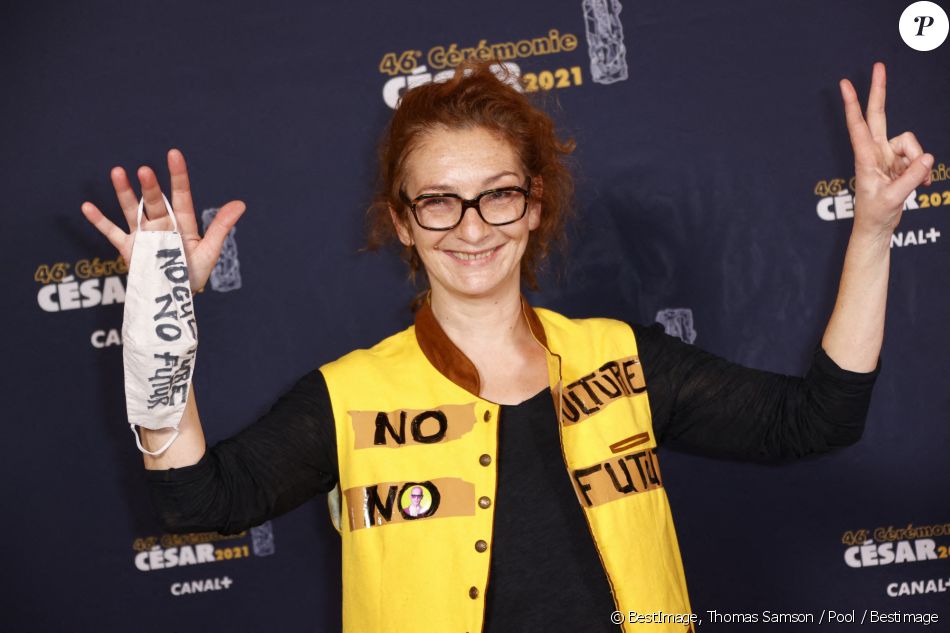 César 2021 : Corinne Masiero, ensanglantée et toute nue, discours coup ...