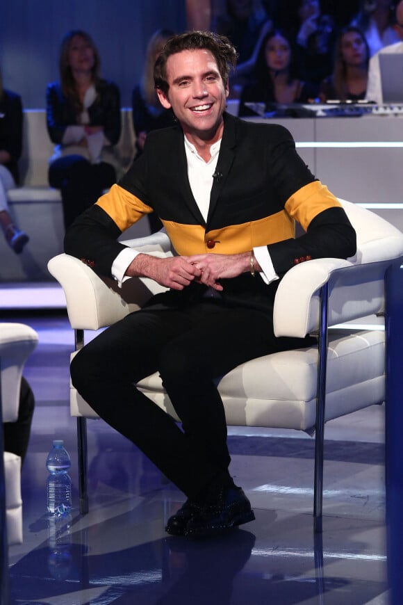 Mika sur le plateau de l'émssion télé "Domenica In Roma" à Rome le 13 octobre 2019.