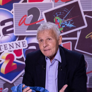 Exclusif - Patrick Poivre d'Arvor (PPDA) - Vente aux enchères au profit du Secours Populaire - Grande soirée solidaire et festive "Secours Pop La Grande Soirée" au Cirque d'Hiver à Paris,  © Tiziano Da Silva - Cyril Moreau / Bestimage 