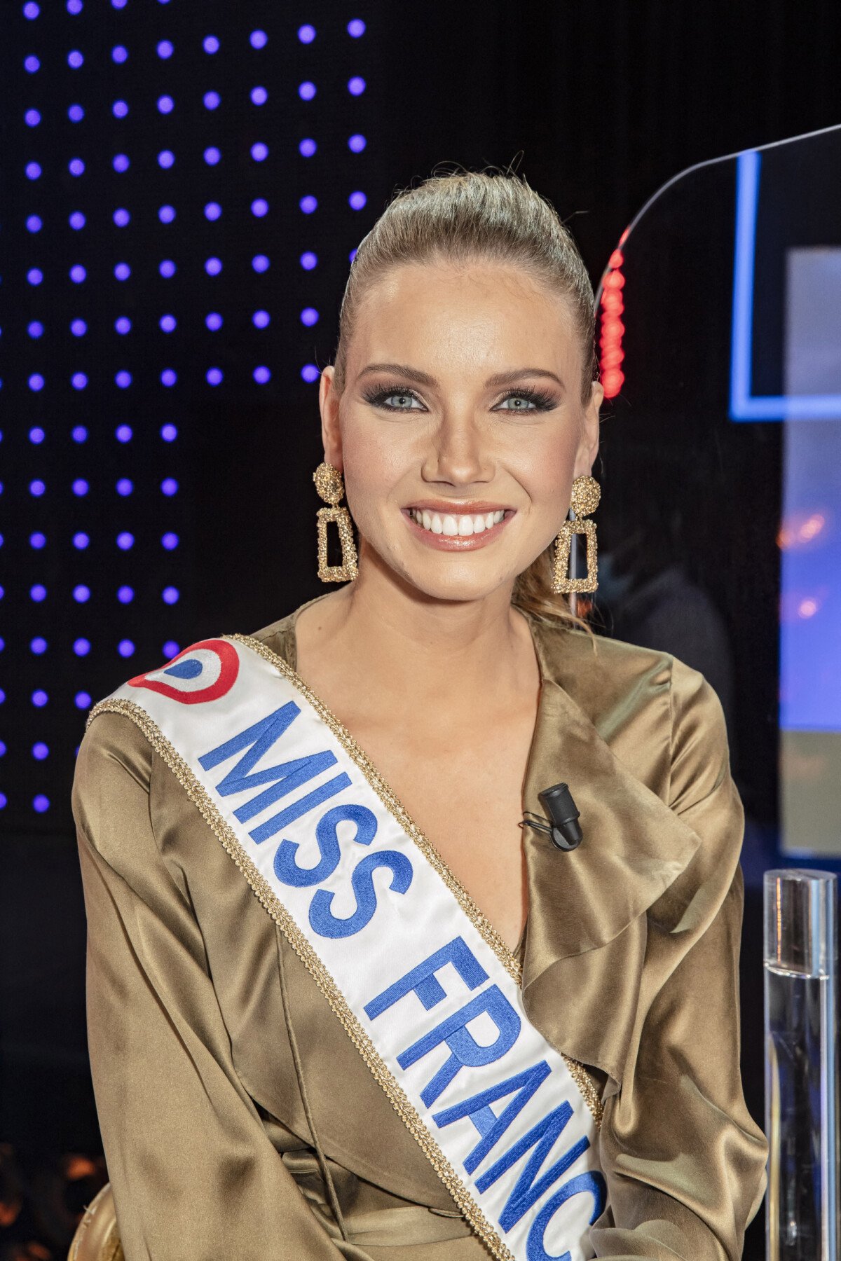 Photo : Amandine Petit (Miss France 2021) - Backstage De L ...