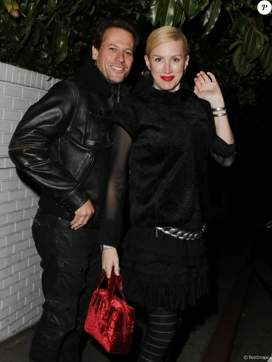 Ioan Gruffudd et sa femme Alice Evans à la sortie du Château Marmont à Los Angeles, le 29 décembre 2015. © CPA/Bestimage