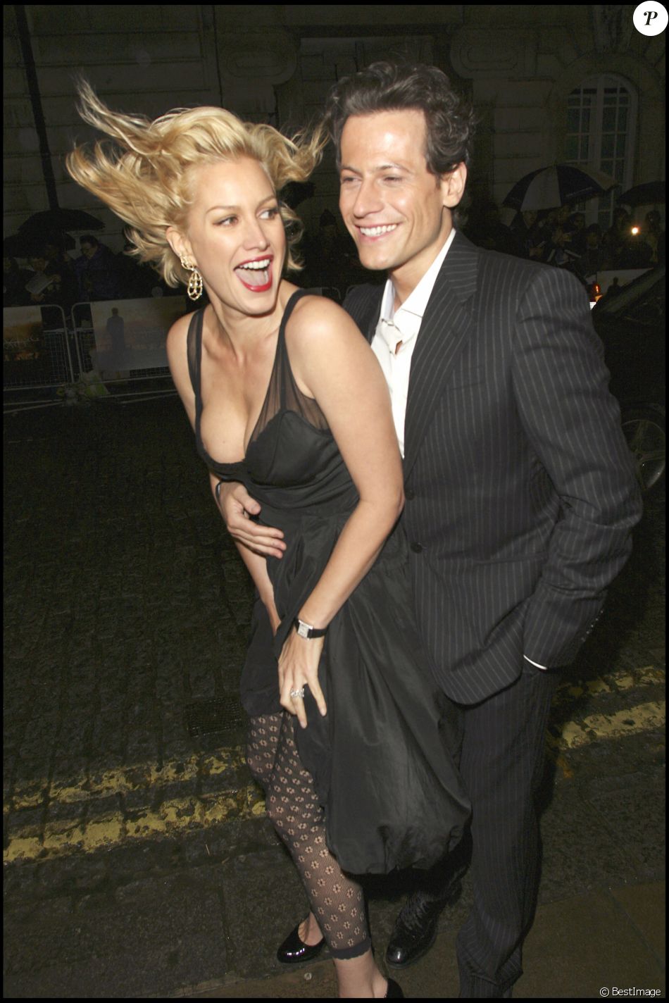 Alice Evans et Ioan Gruffudd à la première du film "Amazing Grace" à Londres.