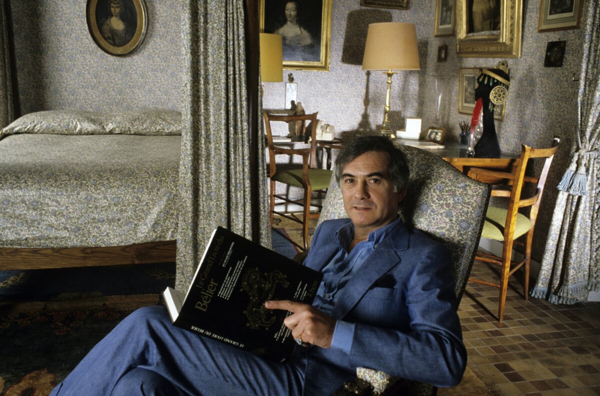 Photo Archives En France, en SeineetMarne, à Monthyon, JeanClaude Brialy dans son château Photo Archives En France, en SeineetMarne, à Monthyon, JeanClaude Brialy dans son château