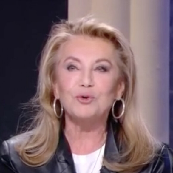 Sheila dans l'émission "Quotidien", présentée par Yann Barthès sur TMC.