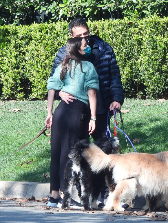 Ben Affleck et Ana De Armas à Los Angeles le 29 novembre 2020.