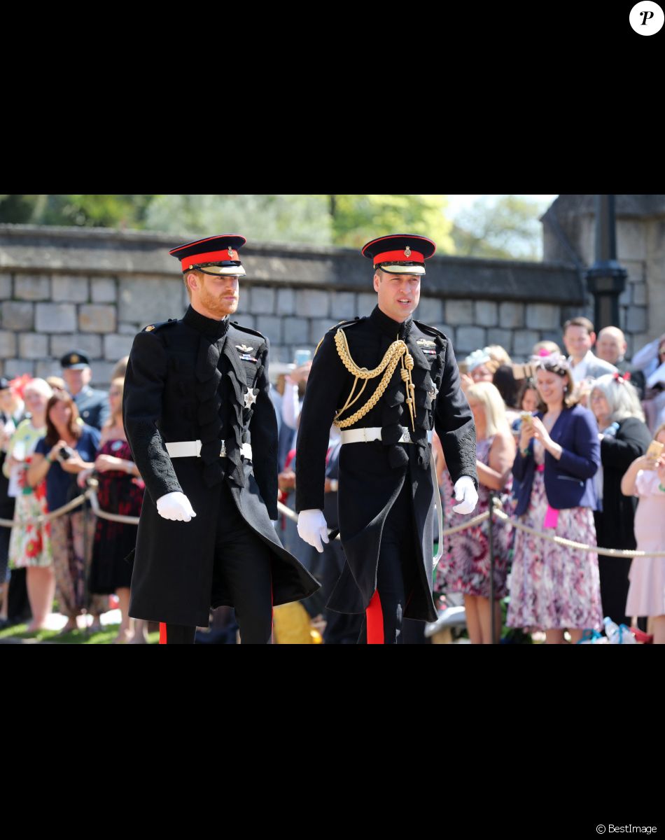 Le prince William, piégé dans le système de monarchie britannique ? Son entourage a réagi aux propos tenus par son frère, le prince Harry.
