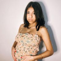 Kenza Saïb-Couton (Demain nous appartient) enceinte : comment elle a caché sa grossesse sur le tournage