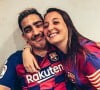 Théo Grizemann avec sa fiancée Marie, portant les maillots du FC Barcelone, l'équipe d'Antoine. Le 14 février 2021.