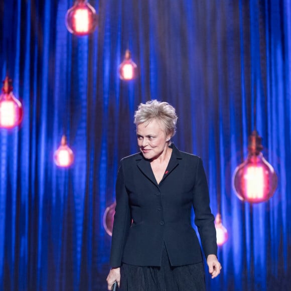 Exclusif -  Muriel Robin - Enregistrement de l'émission "Sidaction, ensemble contre le Sida - Merci Line" au Paradis Latin à Paris, qui sera diffusée le 27 mars sur France 2. Le 1er mars 2021. © C.Guirec-C.Moreau / Bestimage