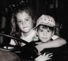 Khloé Kardashian et son petit frère Rob Kardashian, enfants. Photo publiée le 17 mars 2021.