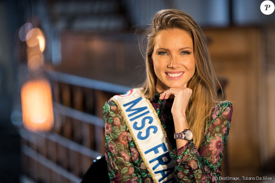 Miss France 2021 Amandine Petit lors de l'enregistrement de l'émission "Animaux Stars" présentée par Bernard Montiel. © Tiziano Da Silva/Bestimage