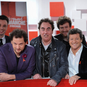 Michel Drucker avec Emmanuel Chaunu, Tom Villa, Eric Antoine, Eric Carrere, Francis Ginibre (Les Chevaliers du Fiel), Olivier De Benoist, Alex Vizorek - Enregistrement de l'émisssion Vivement dimanche au studio Gabriel, presentée par Michel Drucker . © Guillaume Gaffiot / Bestimage