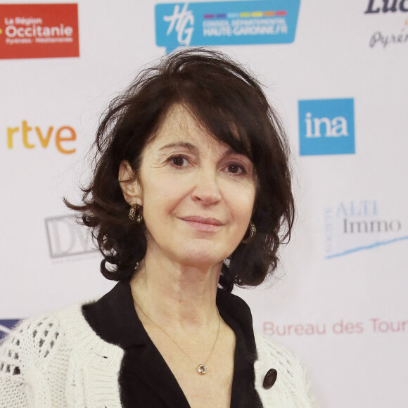 Zabou Breitman pour "Le Diable au coeur" pose lors du 22ème Festival des créations Télévisuelles de Luchon le 6 février 2020. © Patrick Bernard / Bestimage