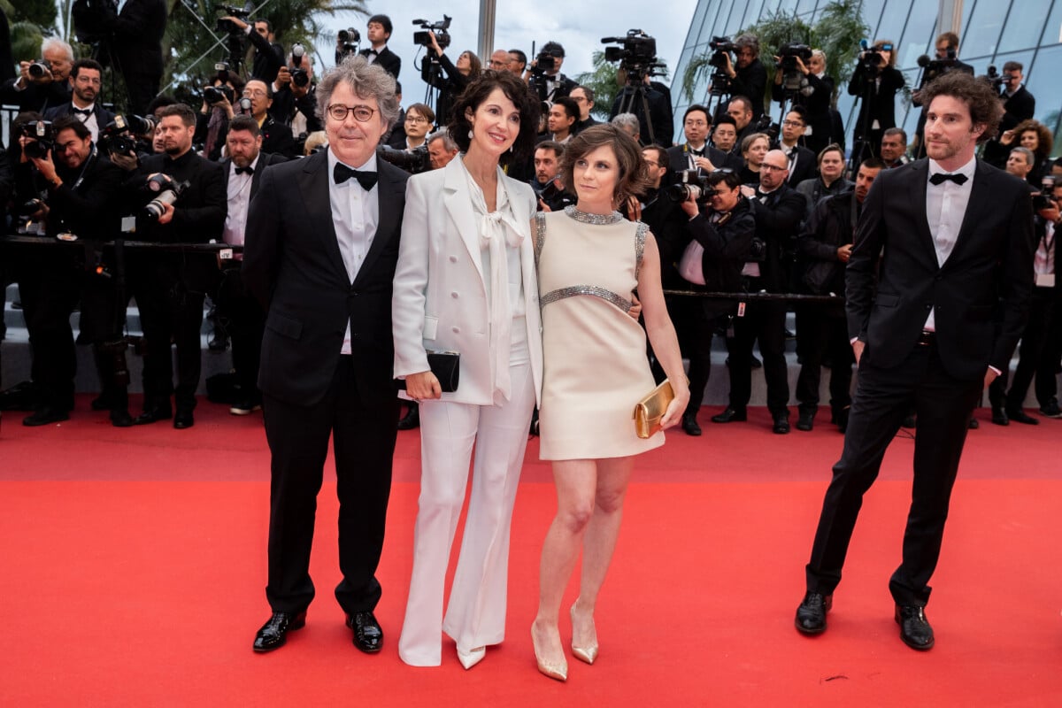 Photo : Reginald De Guillebon, Zabou Breitman, Eléa Gobbe-Mevellec Et ...